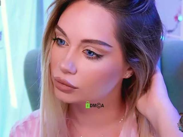 0------0 on BongaCams 