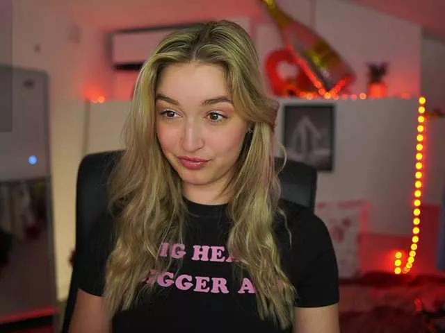 Offline AlexisTexas18 on BongaCams