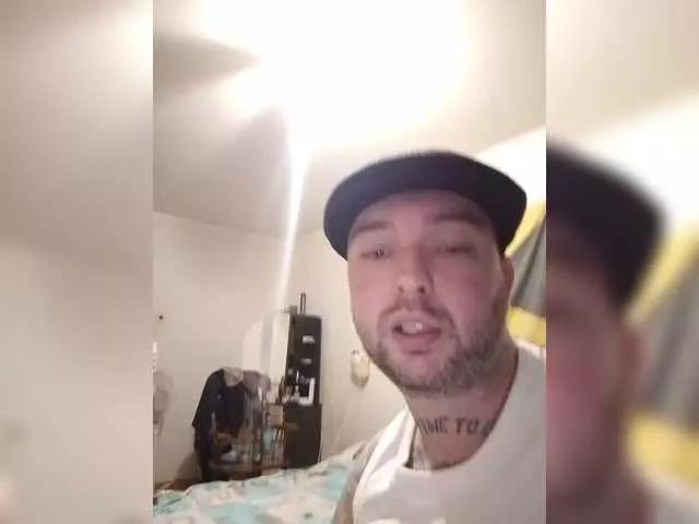 Offline AliceFoxy777 on BongaCams