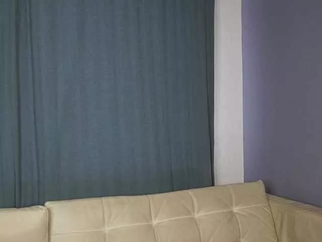 Freechat aliceTurner21 on BongaCams