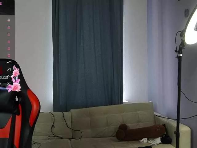 Freechat aliceTurner21 on BongaCams