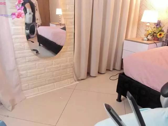 Freechat AliceTylor on BongaCams