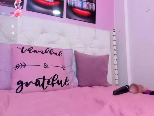 Freechat AliceTylor on BongaCams