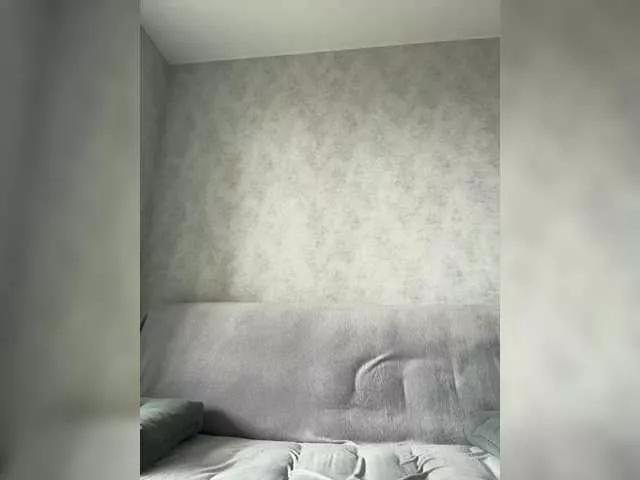 apple15promax on BongaCams 