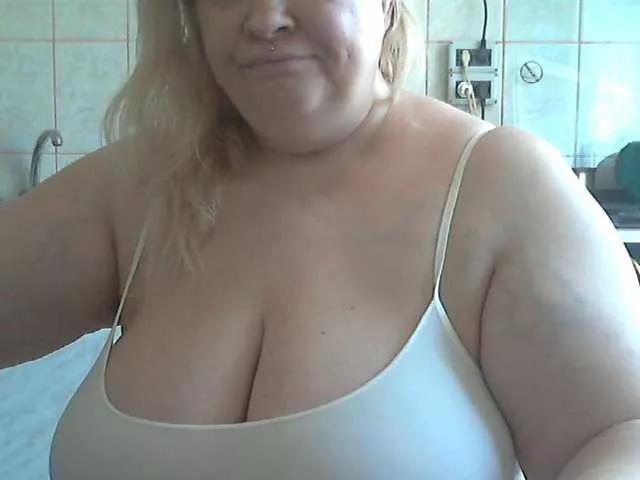 Offline AriannaMilf on BongaCams