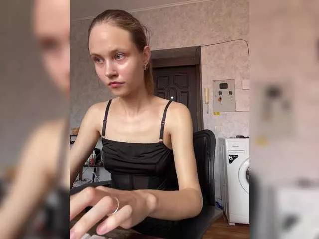 Freechat Armura on BongaCams