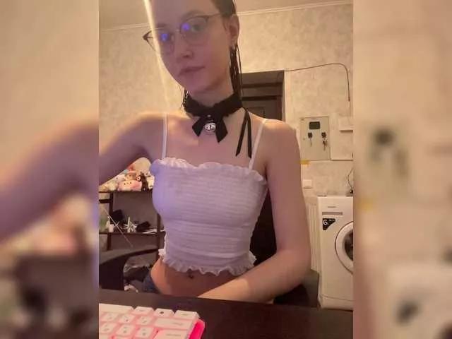 Freechat Armura on BongaCams