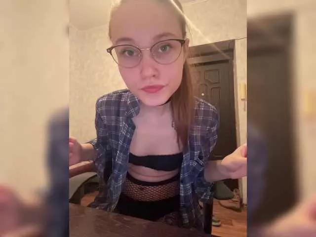 Freechat Armura on BongaCams