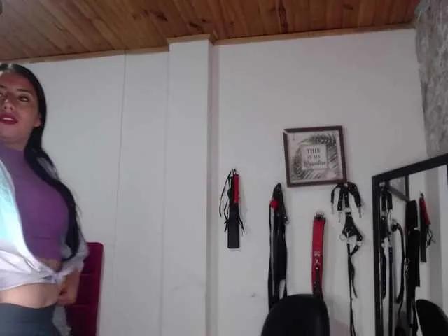 Offline ashleymonroe on BongaCams