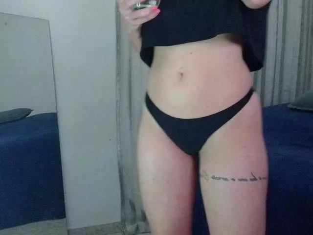 august-laura on BongaCams 