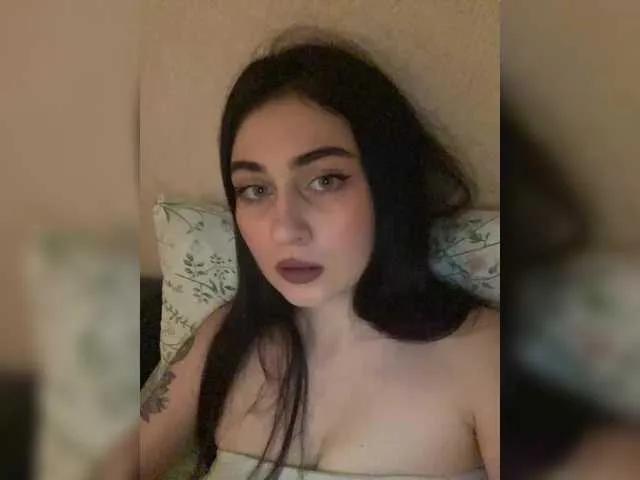 BabyMilia717 on BongaCams 