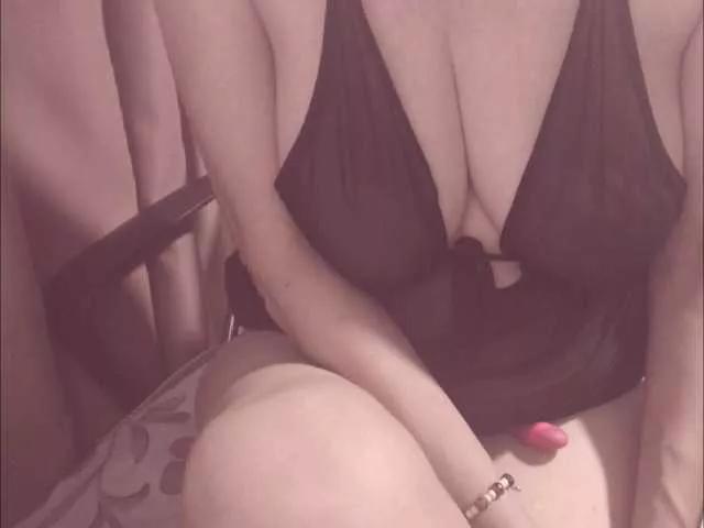 Offline belleblondx on BongaCams