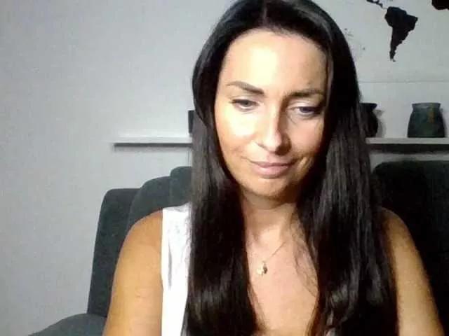 Offline BiancaLux on BongaCams