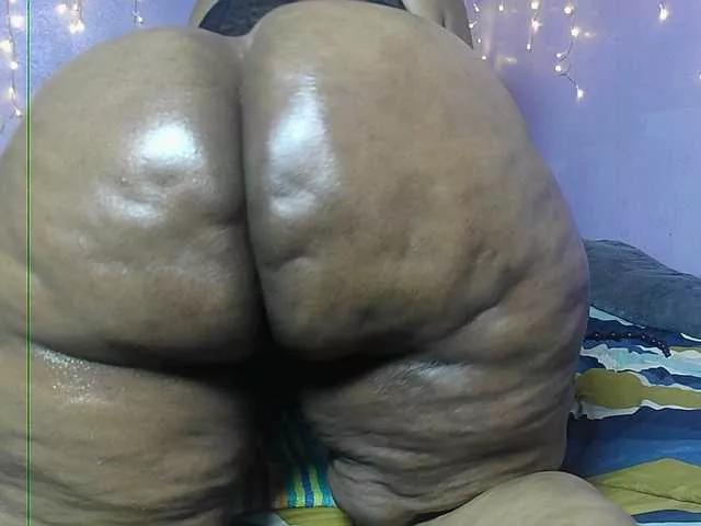 Offline Big-Ass-Wilma on BongaCams