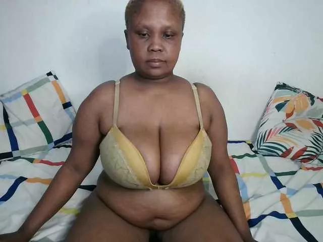 Freechat BIGTITTISXX on BongaCams