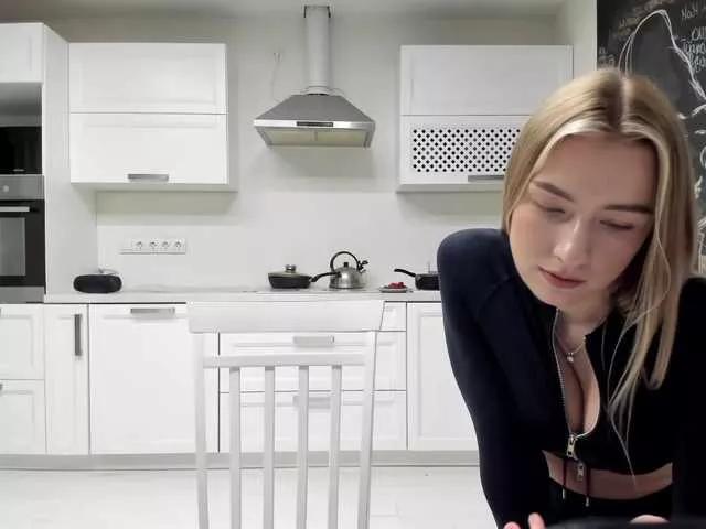 Freechat busenok on BongaCams