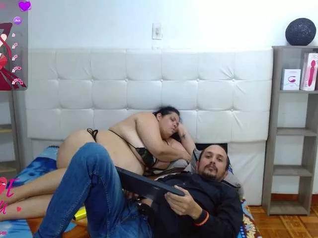 Offline CandyandJhon on BongaCams