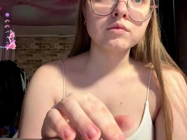 BongaCams CelinaMacguire is Freechat CelinaMacguire — I'm cheerful, playful, and I love adding a little sparkle to everything I do .
I enjoy lazy mornings with coffee , long walks in nature , and dancing when nobody's watching . I can be sweet and caring, but I also love teasing and keeping things fun