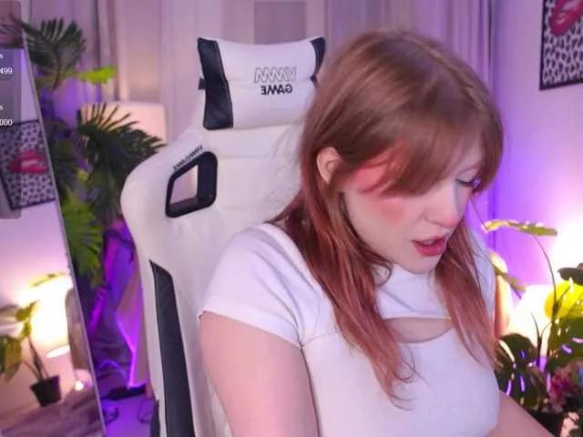 Freechat CrazyWine on BongaCams