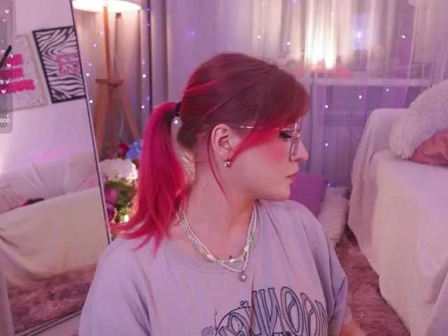 Freechat CrazyWine on BongaCams