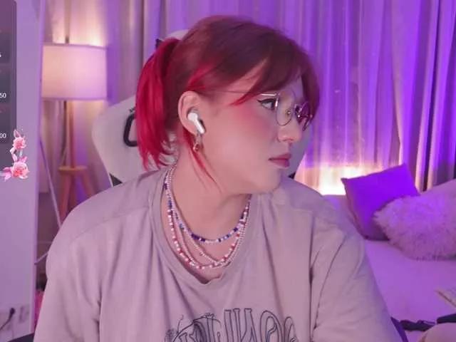 Freechat CrazyWine on BongaCams