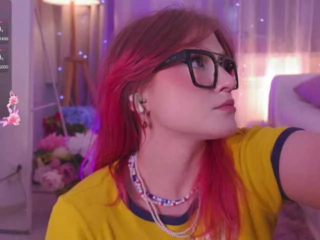 Freechat CrazyWine on BongaCams