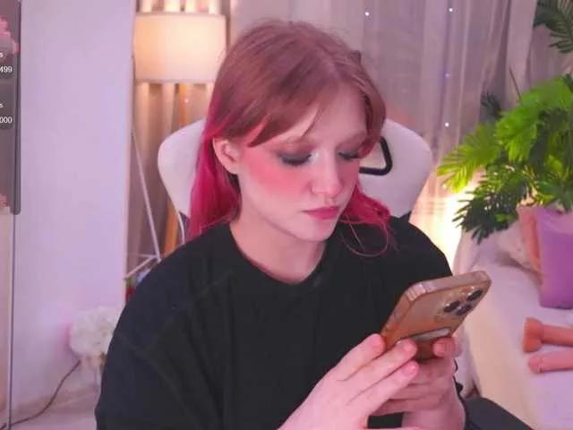 Freechat CrazyWine on BongaCams