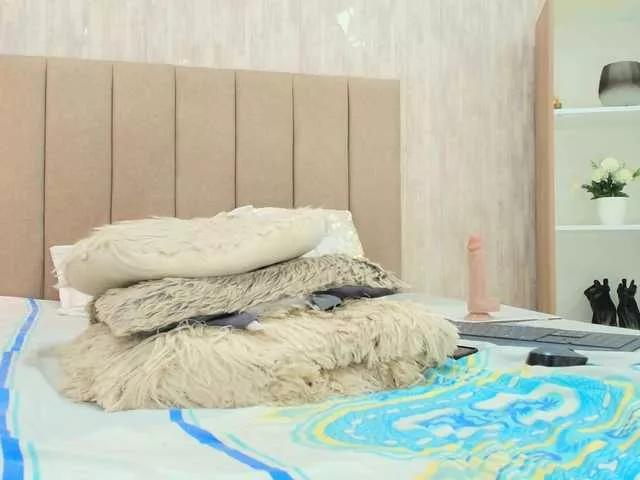 Freechat DiannaWild on BongaCams