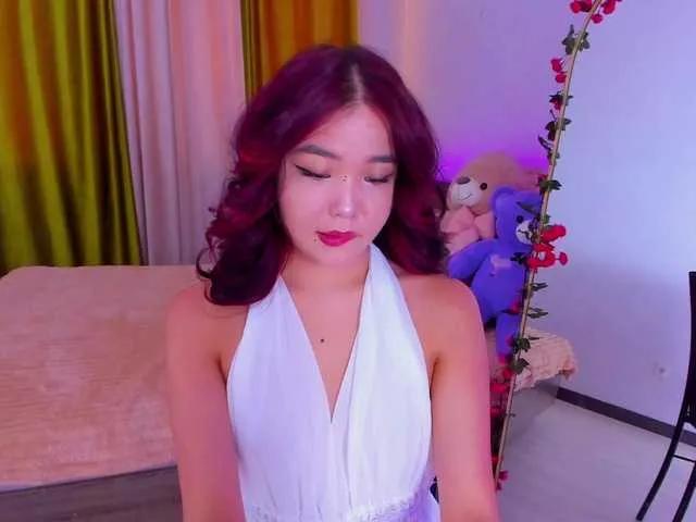 Dollyiaa on BongaCams 