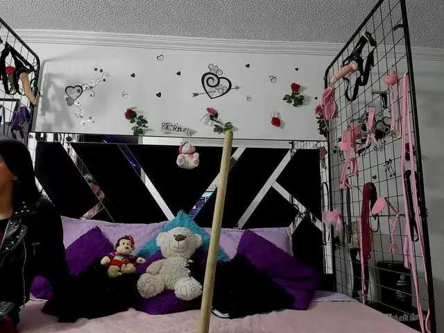Dreamgirlss — Make hot conversations and play a little