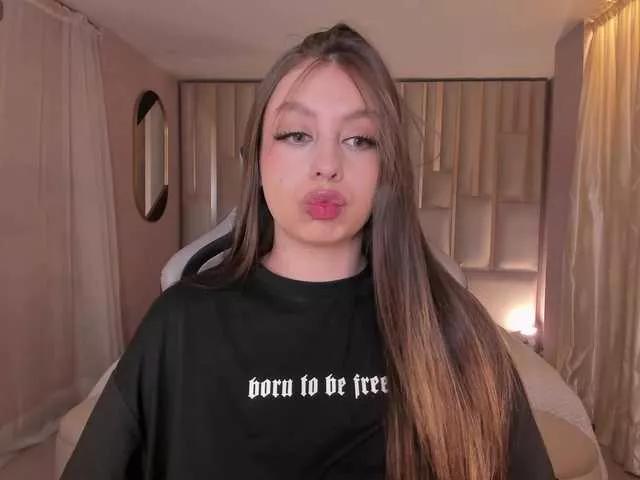 EllaClark — Grab me by the neck and I'll be yours while you fuck me or suck your fingers into my panties.
Gentlemen 
Be treated like a Queen 
Guys who care about me 
Be so pampered