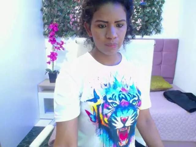 Freechat Ellie-Alves on BongaCams