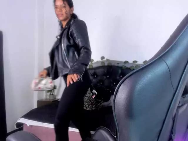 Freechat Ellie-Alves on BongaCams