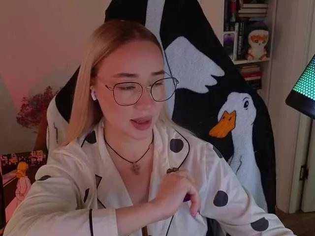 Offline Emili1- on BongaCams