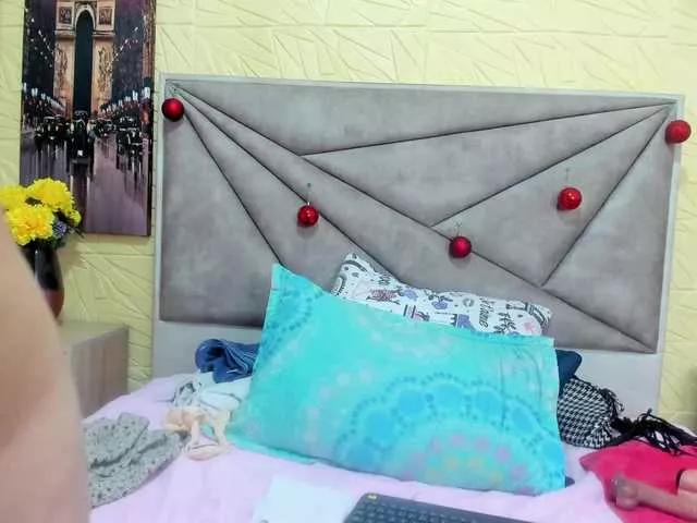 Offline Esmeralda-Oik on BongaCams