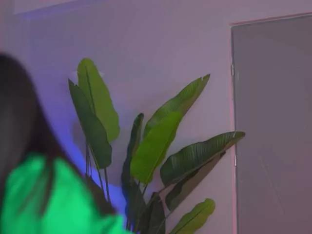 EvaZane — Playing around my lovense and tip menu
A man that knows exactly what he wants and doesn't let me take decisions when it comes to pleasure
BIIIG SURPRISESSSS