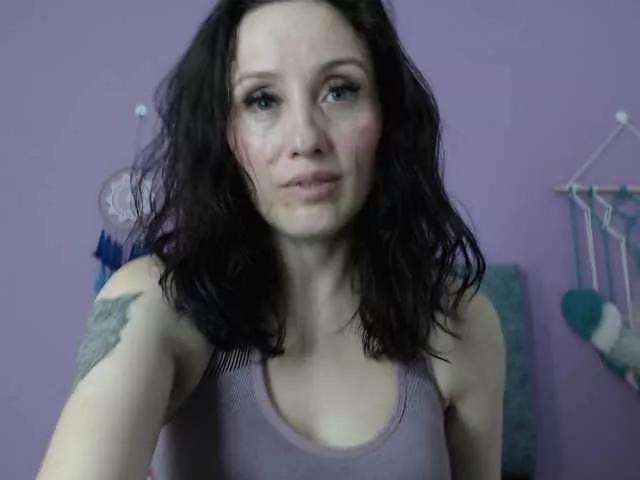 Offline IberianMoonMK on BongaCams
