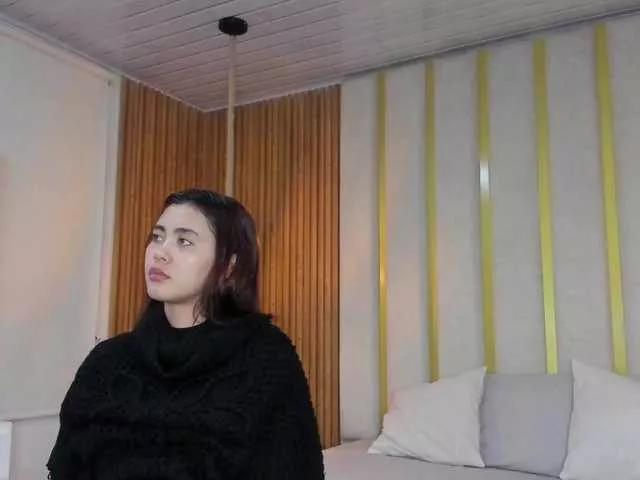 ISABELLA-HEITS —  Private shows full of sensuality and fun.

 Genuine interaction and personalized attention.

 Fantasies come true: You imagine, I fulfill!