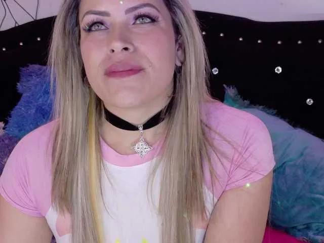 Freechat Ivypoison10 on BongaCams