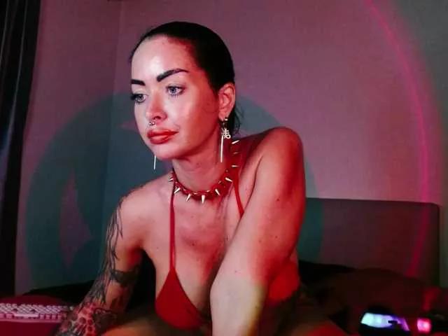 KattyCat — I love great conversation, playful teasing, and positive energy. Music, dancing, and connecting with interesting people make me smile. I enjoy exploring fantasies and making people feel truly seen and appreciated.