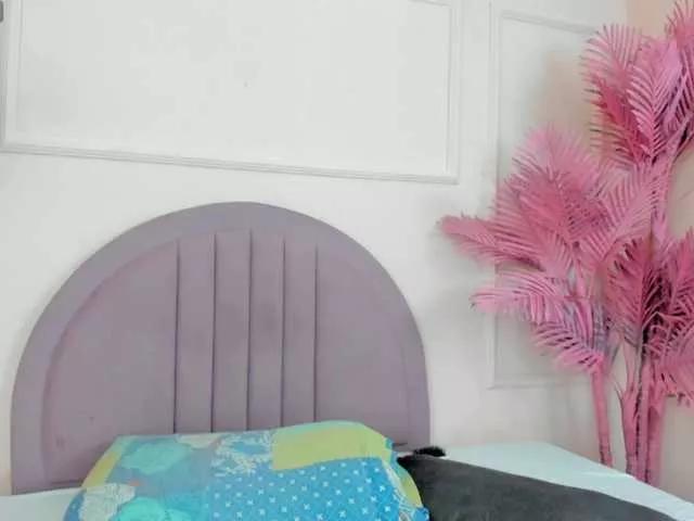 Offline Kendallbleer on BongaCams