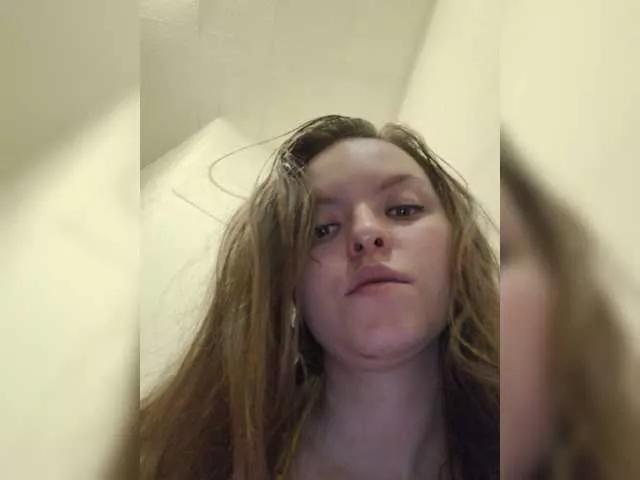 Offline Lady-Caroline on BongaCams