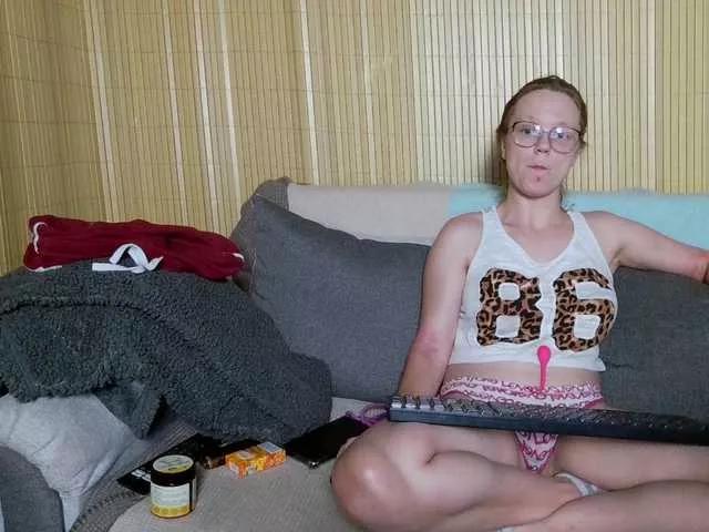 Offline LeniFuchs on BongaCams