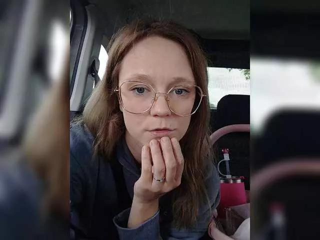 Offline LeniFuchs on BongaCams