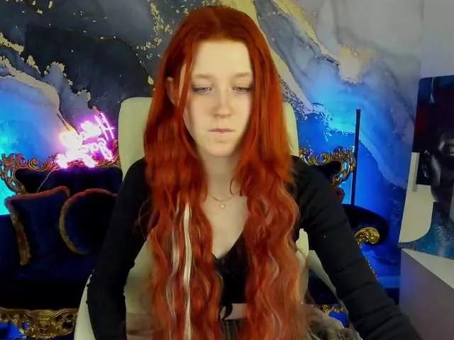 Freechat LiluReds on BongaCams