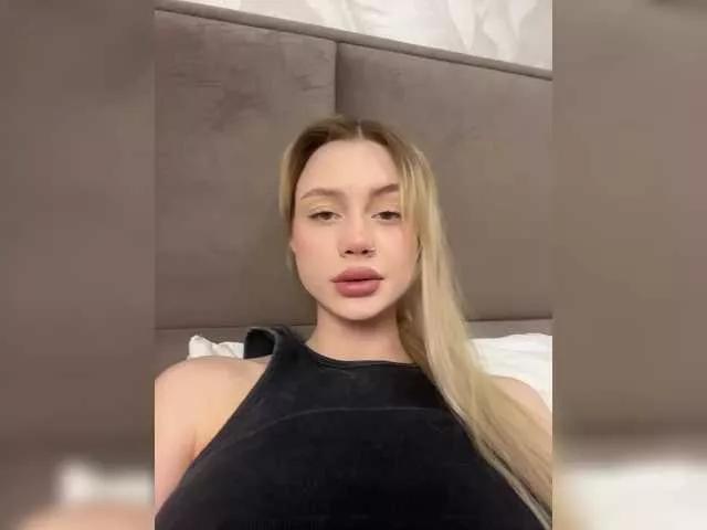 Freechat Linaaa on BongaCams