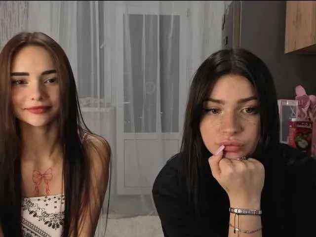 Offline LisaAndDenis on BongaCams