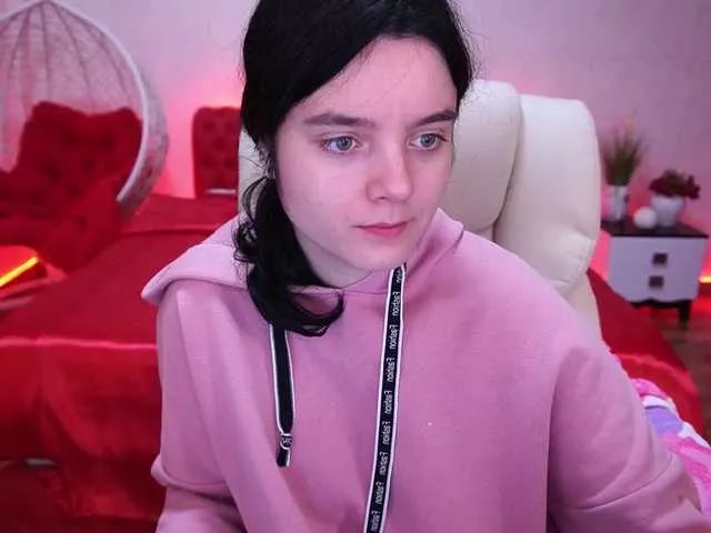 LittleShyy on BongaCams