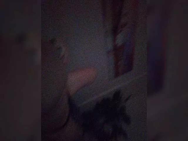 Offline Lolipops69 on BongaCams