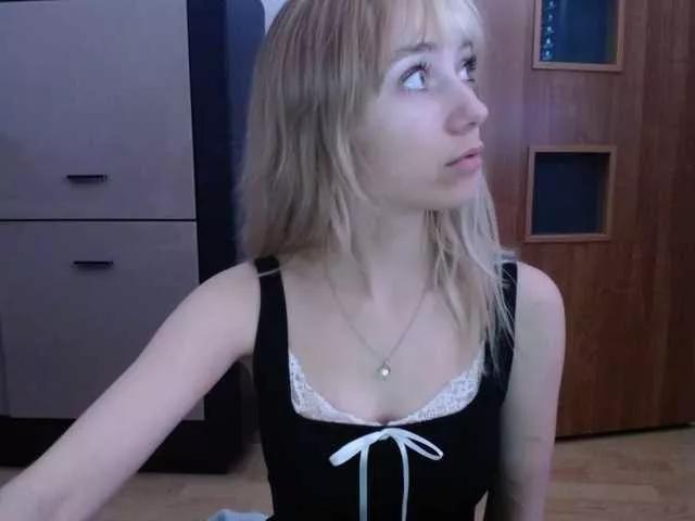 LuciaLovely — My Fantasies
A strong manly voice, but in the same time in his voice i need to feel pasion!What is about sex fantasies that feels so much like a vacation from reality?